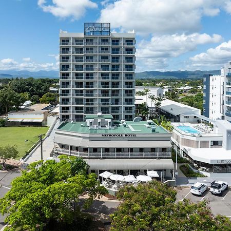 Oaks Townsville Metropole Hotel Bagian luar foto