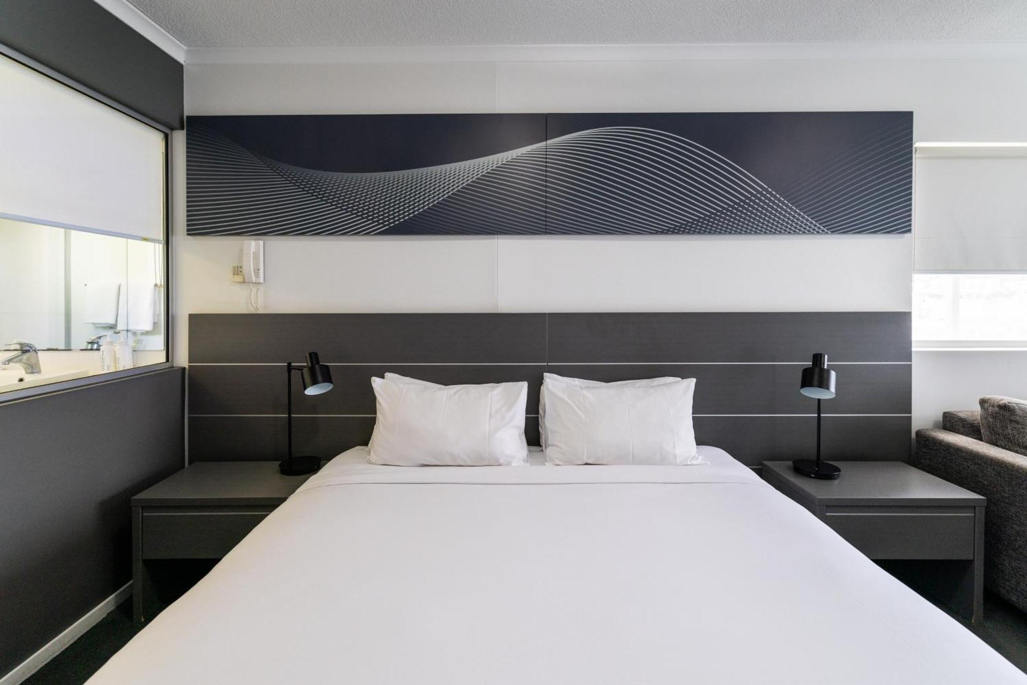 Oaks Townsville Metropole Hotel Bagian luar foto