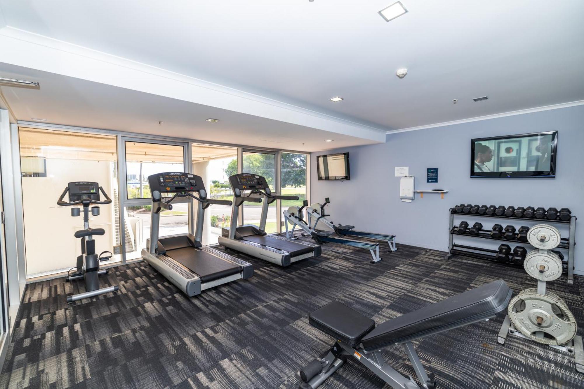 Oaks Townsville Metropole Hotel Bagian luar foto