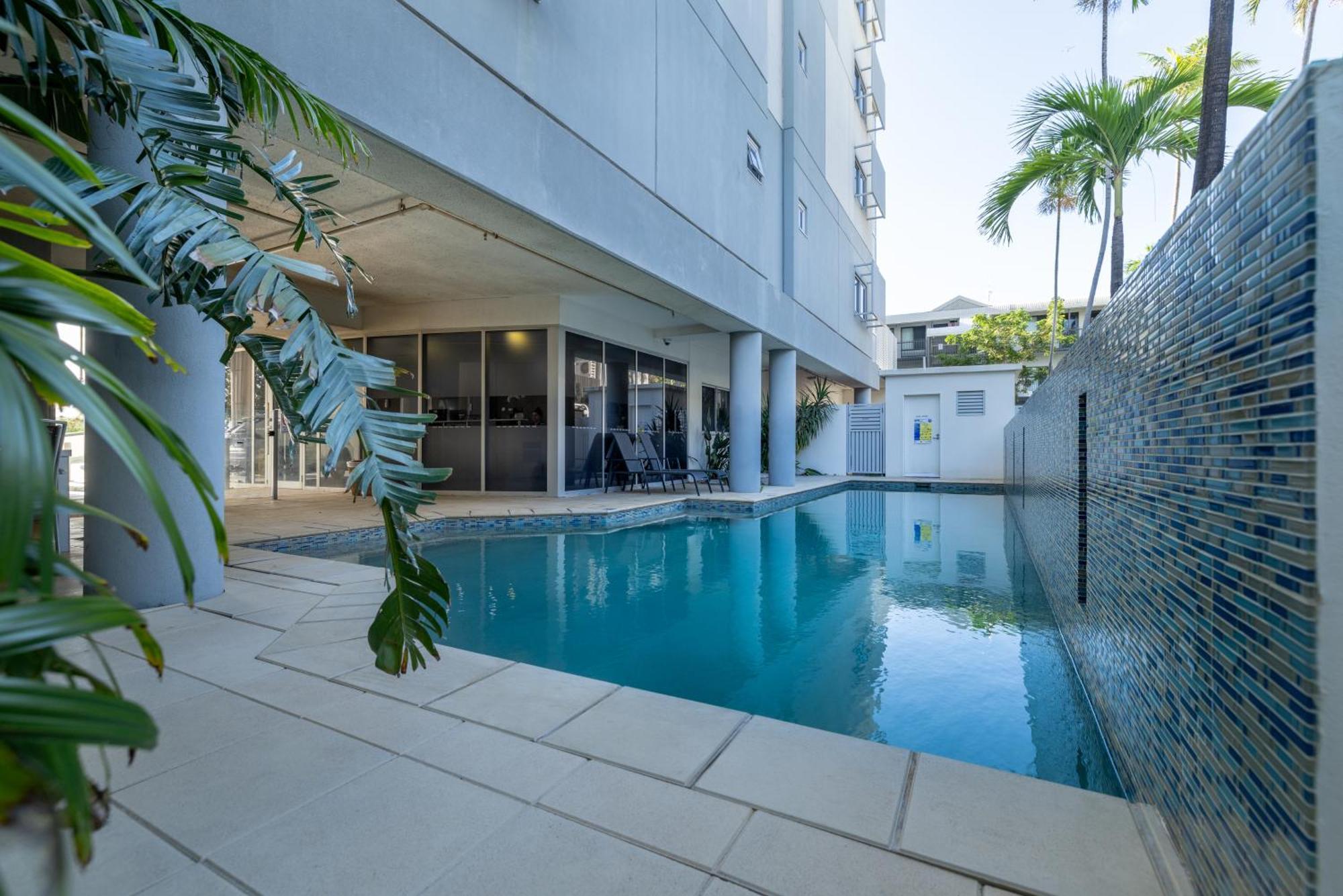 Oaks Townsville Metropole Hotel Bagian luar foto